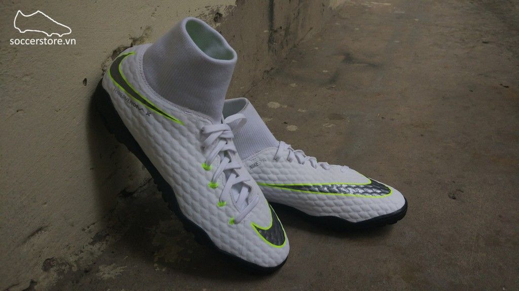 red nike vapor cleats